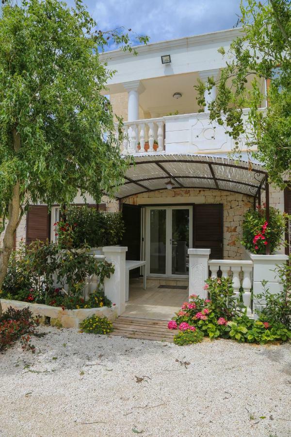 Appartamento Ortensia In Villa Mariella Ostuni Dış mekan fotoğraf